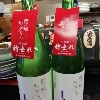 老板娘精選的日本酒和燒酒。備有與季節相適應的商品，為您提供盛情款待