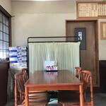 掬水 - 店内