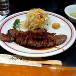 鎌田 - 200g弱ステーキセット