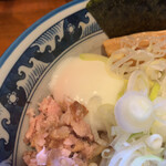 油そば　¥820
          温泉玉子　¥120