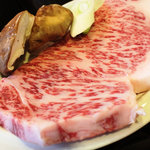 炭火焼肉　鶴 - 和牛 上ロース　1,890円