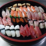寿司一代 - 生寿司4人前