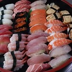 寿司一代 - 生寿司4人前