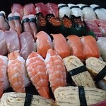 寿司一代 - 生寿司4人前