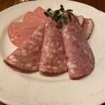 Irish pub & Restaurant Failte - 前菜盛り合わせ（隠れている合鴨のスモーク美味しかったです）