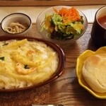 お食事処 ぱるすびーと - (週替り)エビと鶏肉のマカロニグラタン 1100円(税込)