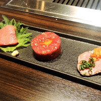 焼肉うしごろ 銀座並木通り店 - 牛刺し3種盛り合わせ(コース)