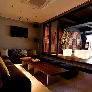 専用エレベーターでご案内する完全個室