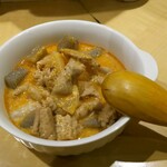 ごまとオリーブ - モツの山椒味噌煮込み　390円