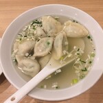 栄児 家庭料理 - 地鶏スープの水餃子
