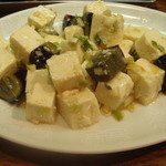 哈爾濱餃子 - ピータン豆腐