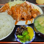 大衆食堂 まんだらや - トンカツ定食