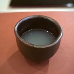 鮨 そえ島 - しじみの出汁のスープ・・蜆の旨みが凝縮していて、美味しい。