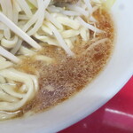 ラーメン二郎 - スープ