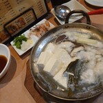 ジャンボ やき鳥 つかさ - 真タチ入り湯豆腐