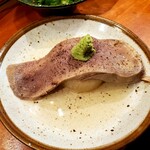 牛タン いろ葉 - 茹でタン(999円)