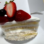 アンジュケーキ工房 - フレジェ 378円+税