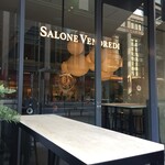 SALONE VENDREDI - 