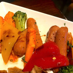 夜景個室肉バル×食べ放題 ヨルソラ - グリル野菜とソーセージ