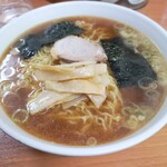 ゲンコツラーメン - しょうゆラーメン(中)