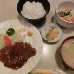 Hachiro - カツ定食