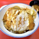 武井 - カツ丼（810円）