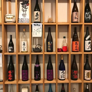 日本酒や焼酎なども各種取り揃えております。