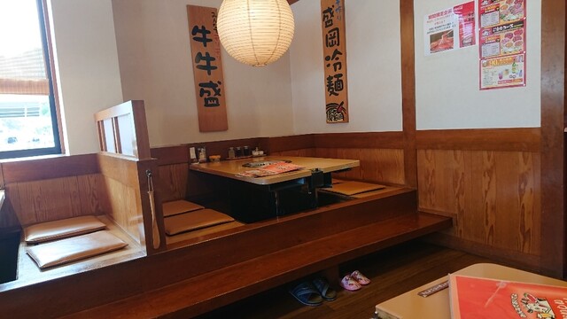 炭火ＤＥ焼肉牛牛 - 小佐野（焼肉）の写真