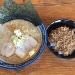 蔵 - 蔵特性ラーメン680円と挽肉半ご飯190円です