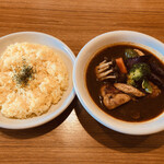 カレー リーブス - チキン野菜カレー　　1100円