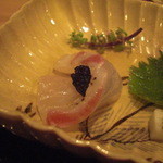 大神 - 弾力抜群の鯛はキャビア入りり海苔佃煮を巻いて…