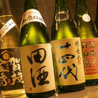 Champagne and Japanese sake are perfect for a toast ◎ Enjoy a wide variety of drinks