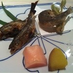 くろぎ - 【2012.4.4】琵琶湖産稚鮎　揚げ1丁　焼き2丁　こしあぶら