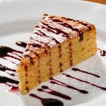 Restaurante ORGULLO - アーモンドケーキ