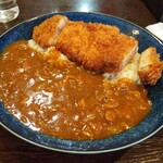 とんかつ 赤坂 水野 - ロースカツカレー。カレーはトロみあり 辛さ控え目の 昔風のヤツ。カツが予想外に旨い（失礼！）