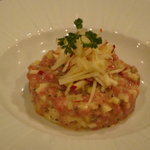 OGINO organic Restaurant - 乳飲み仔牛のタルタルステーキ　ウイキョウ風味　リンゴのサラダ 