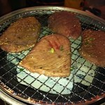 ホルモン焼肉 縁 - 