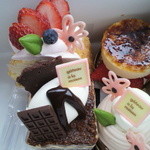 ロドゥール・デュ・ブレ - 今回、チョイスしたケーキ達♥