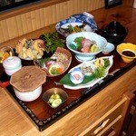 仙石 - 料理写真:こちらは4月の会席料理(3,000円)になります。