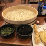 丸亀製麺 - 家族うどん到着！