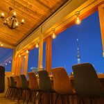 Inf 隅田川イタリアン - 内観写真:1.5F［屋内/リバーサイド席 ］