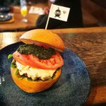 Cafe & Bar nana - 白島漢堡（卡普雷塞風味）