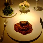 黒トリュフのパイ包焼き（20000円）+10％+10％