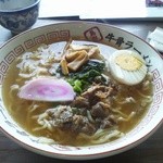 吉華 - 牛骨ラーメン600円