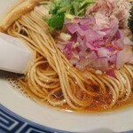 中華そば 竹むら - 醤油が強いスープ