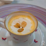 ピア - とろりとしたｸﾘｰﾑ多めでﾊﾟﾝﾌﾟｷﾝの味は控えめでいて、美味しい(≧∀≦)