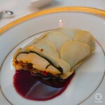 ピア - 牛タンとラタトゥイユをホウレン草・チーズ・ホワイトソース、ジャガイモで巻いたお料理