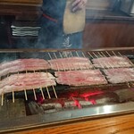 かぶと - 白焼きを焼いています