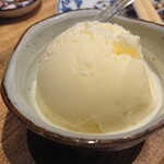 Yakiniku Izakaya Nakajima Shouten - 焼き肉後のアイス。悪魔的うまさ♪