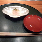 和やまむら - 2012年4月今回は7,500円のお料理です。白ばい貝のお造り・あられ酒